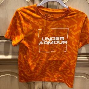 Good condition used under armour heat gear top